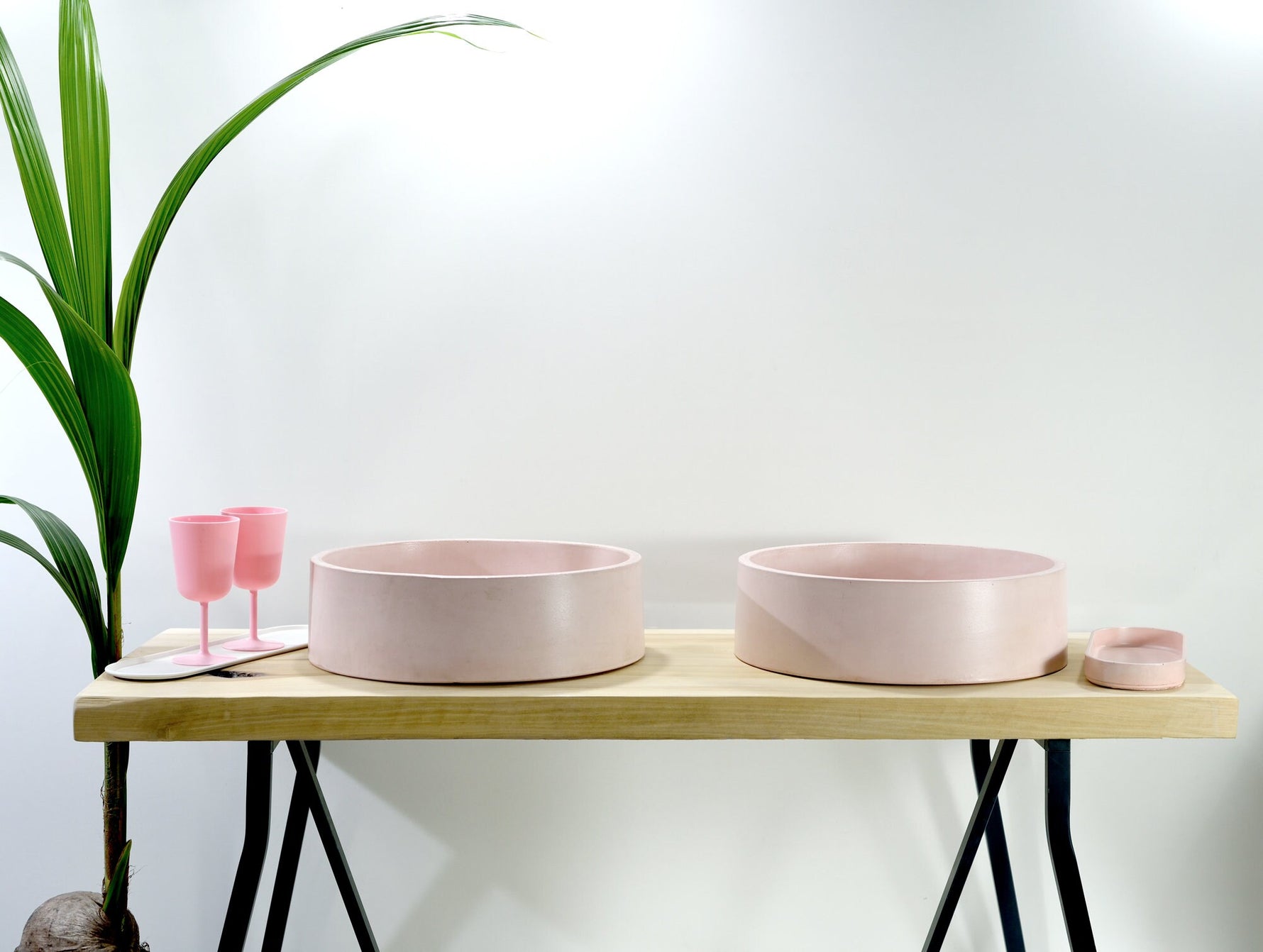 OLIA : Elegance in Round , Low Profile Round Washbasin - robertotiranti.shop