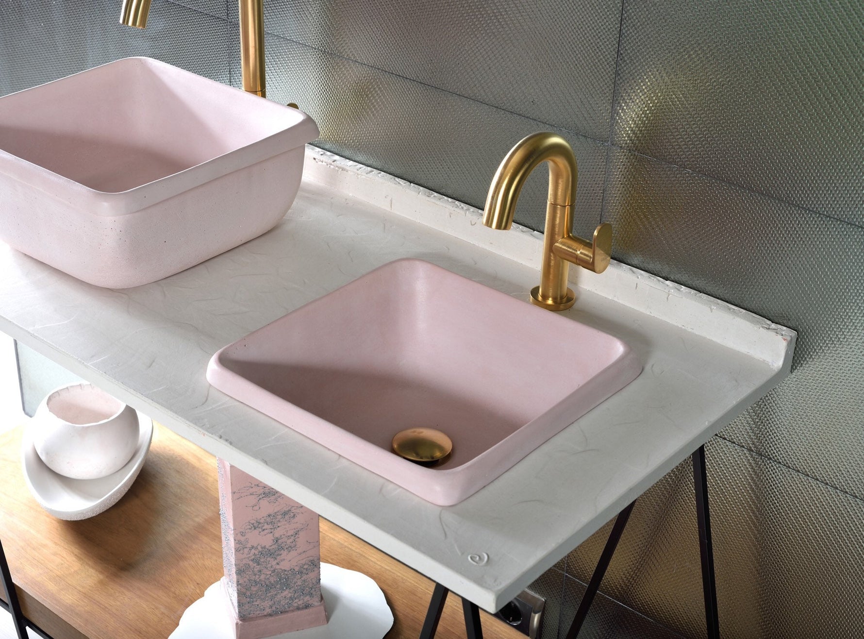 KALOS : Bathroom Washbasin in Pale Pink, Drop-in Bathroom Sink - robertotiranti.shop