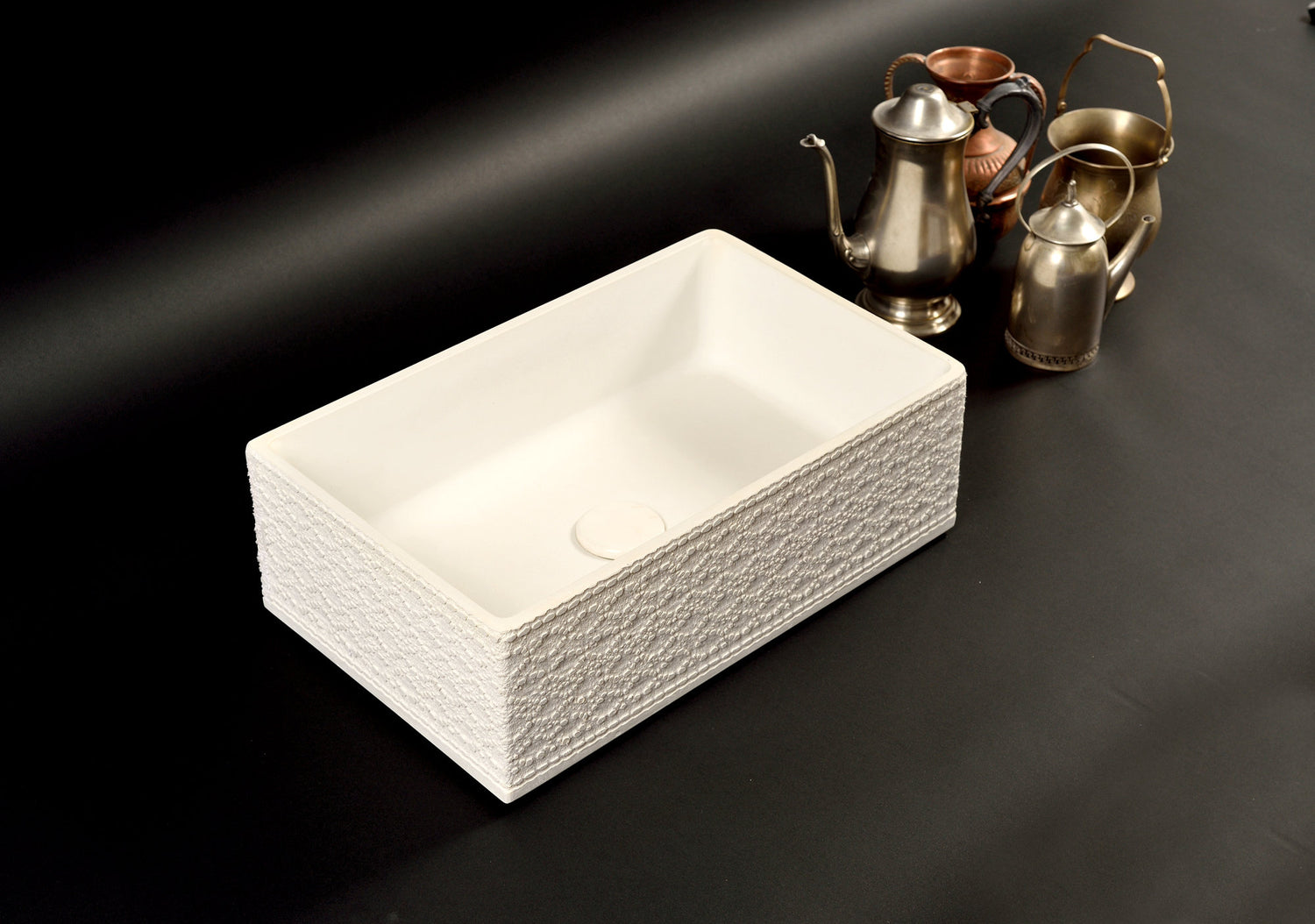 Morphi - Timeless Charm and Modern Flair: The White Classic Washbasin with Thin Edges - robertotiranti.shop