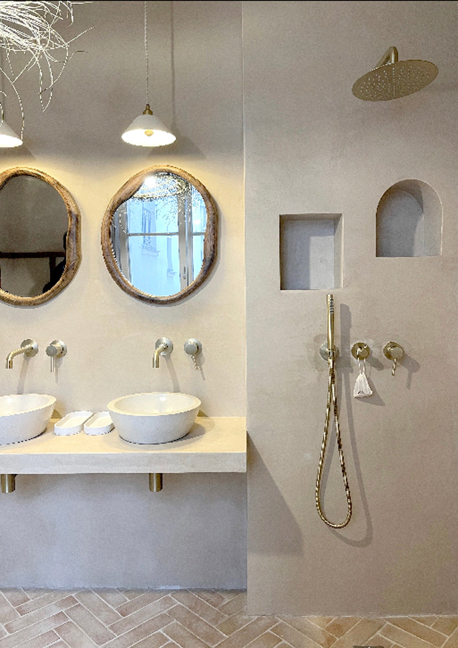 The Calice Washbasin   -  Bathroom Round Sink in Ivory Color - robertotiranti.shop