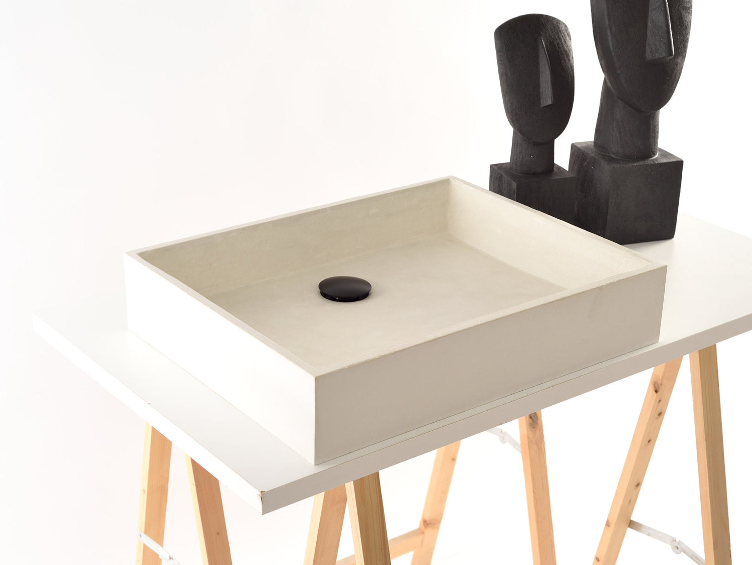 PLINT 50 : Rectangular Handcrafted Washbasin
