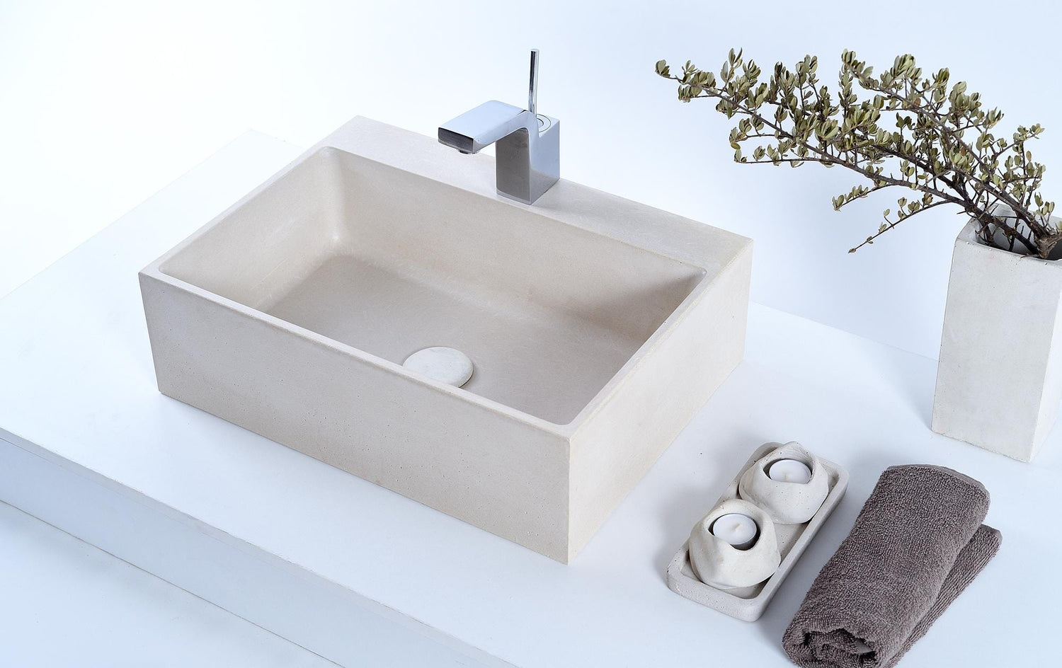 QO Design Sleek Rectangular Washbasin: Elegant Design with Functional Back Ledge - robertotiranti.shop