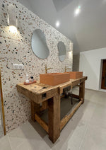 PLINT 40 : Square Sink with Ergonomic Design for Splash Prevention