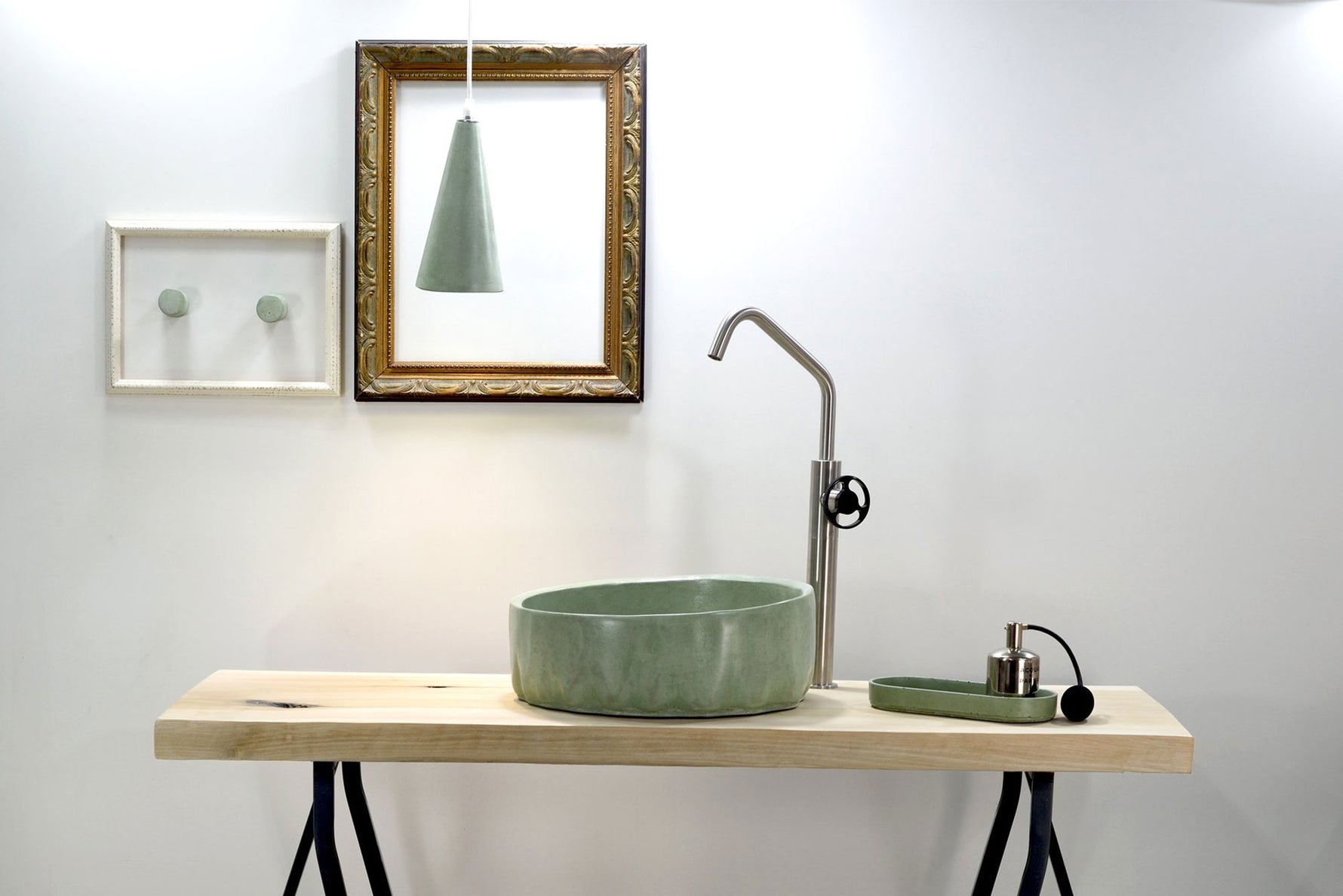 Flut - Green Round Concrete Vessel - robertotiranti.shop
