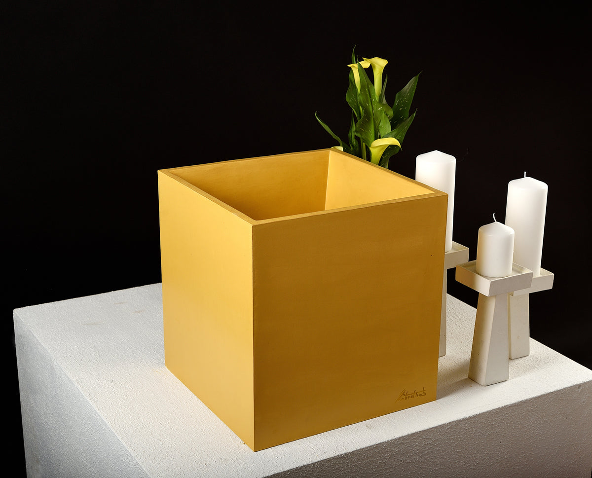 DORIAN VATHOS Concrete Sink – Sunbeam Yellow Deep Bathroom Basin with Black Stainless Steel Grid - robertotiranti.shop