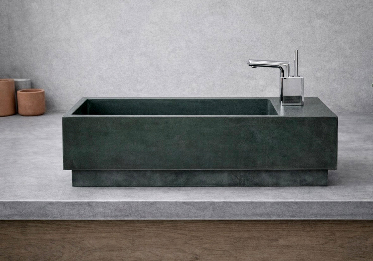 Slim Line Dark Green Concrete Sink – Minimal Modern Bathroom Basin – Handmade Statement Vanity - robertotiranti.shop