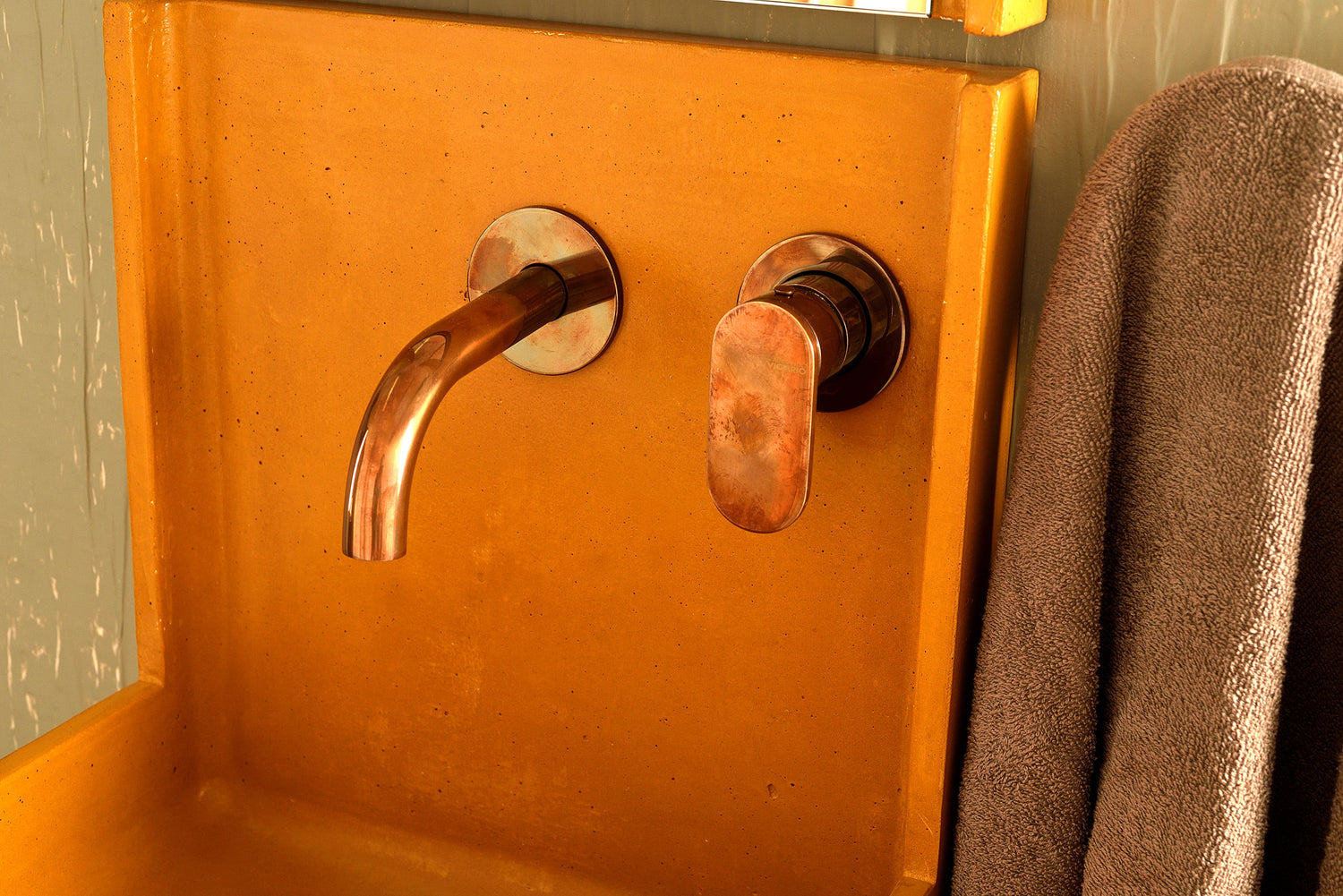 Living Patina : A Faucet That Evolves Over Time