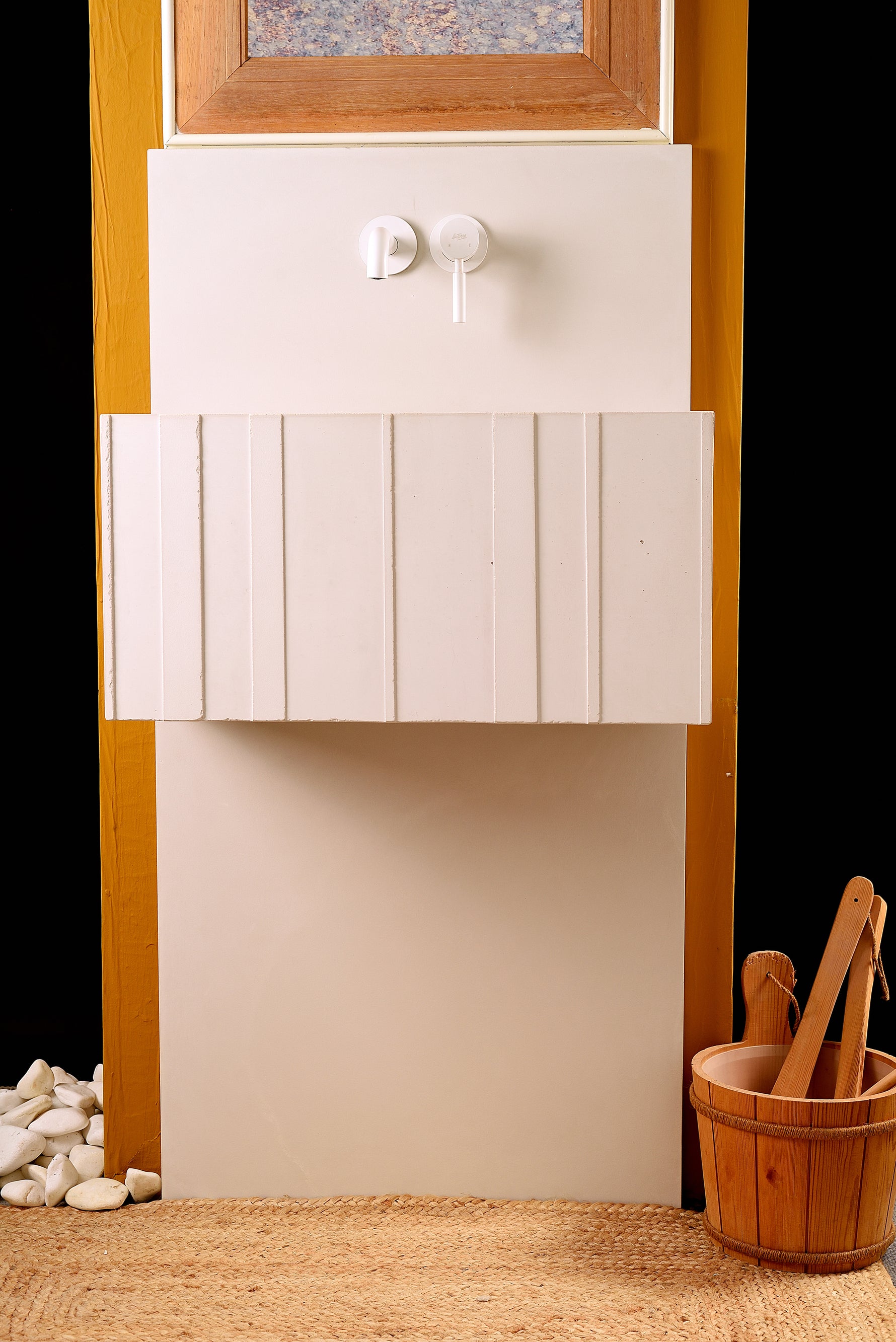 Handmade Off White Concrete Wall-Mounted Washbasin with Backsplash - Bespoke Collection - robertotiranti.shop