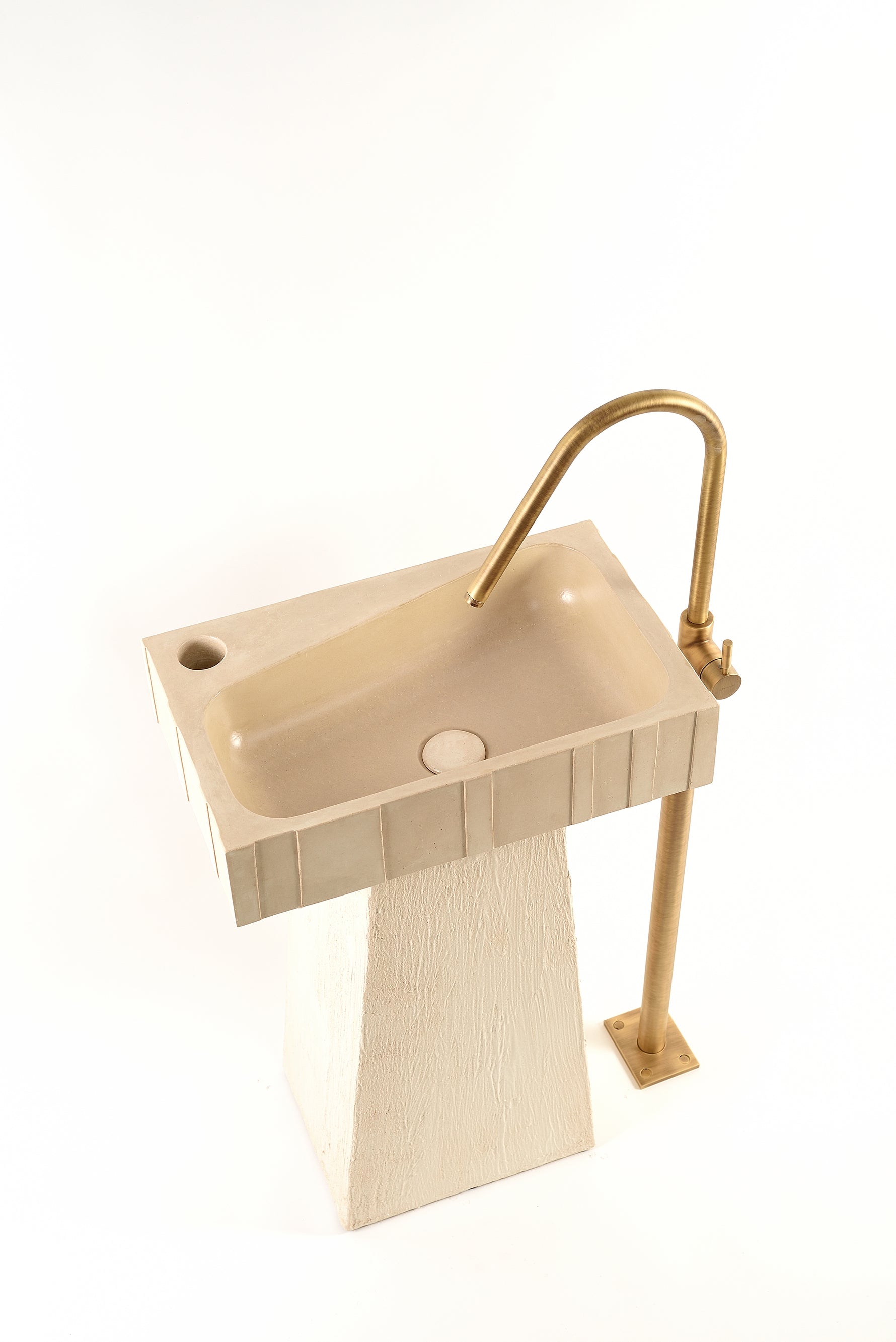 Epitomi Sculptural Concrete Sink with Pedestal & Brushed Brass Faucet – Modern Statement Bathroom Piece - robertotiranti.shop