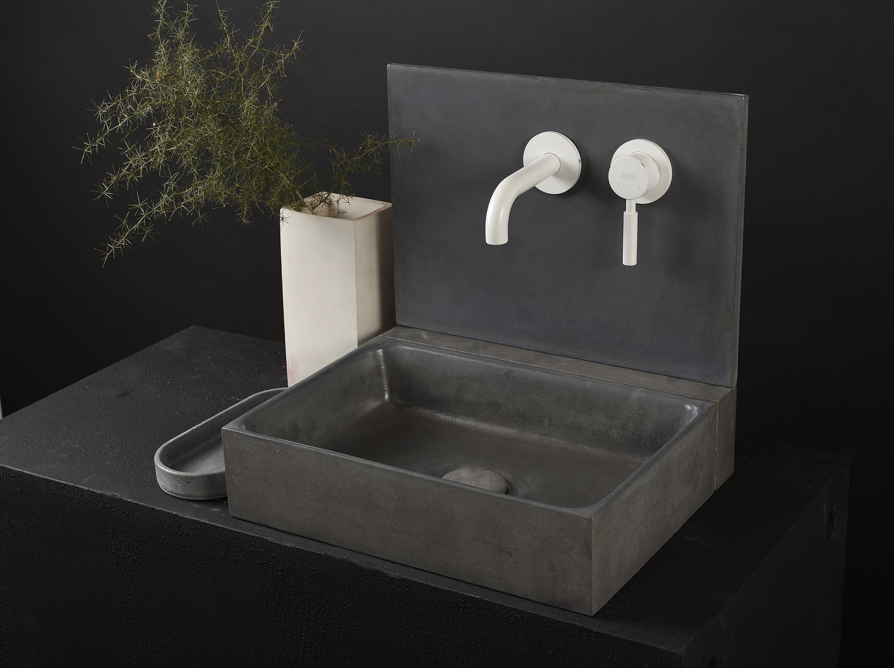Plint Concrete Sink with Backsplash Extension – Designed for Long-Spout Faucets - robertotiranti.shop