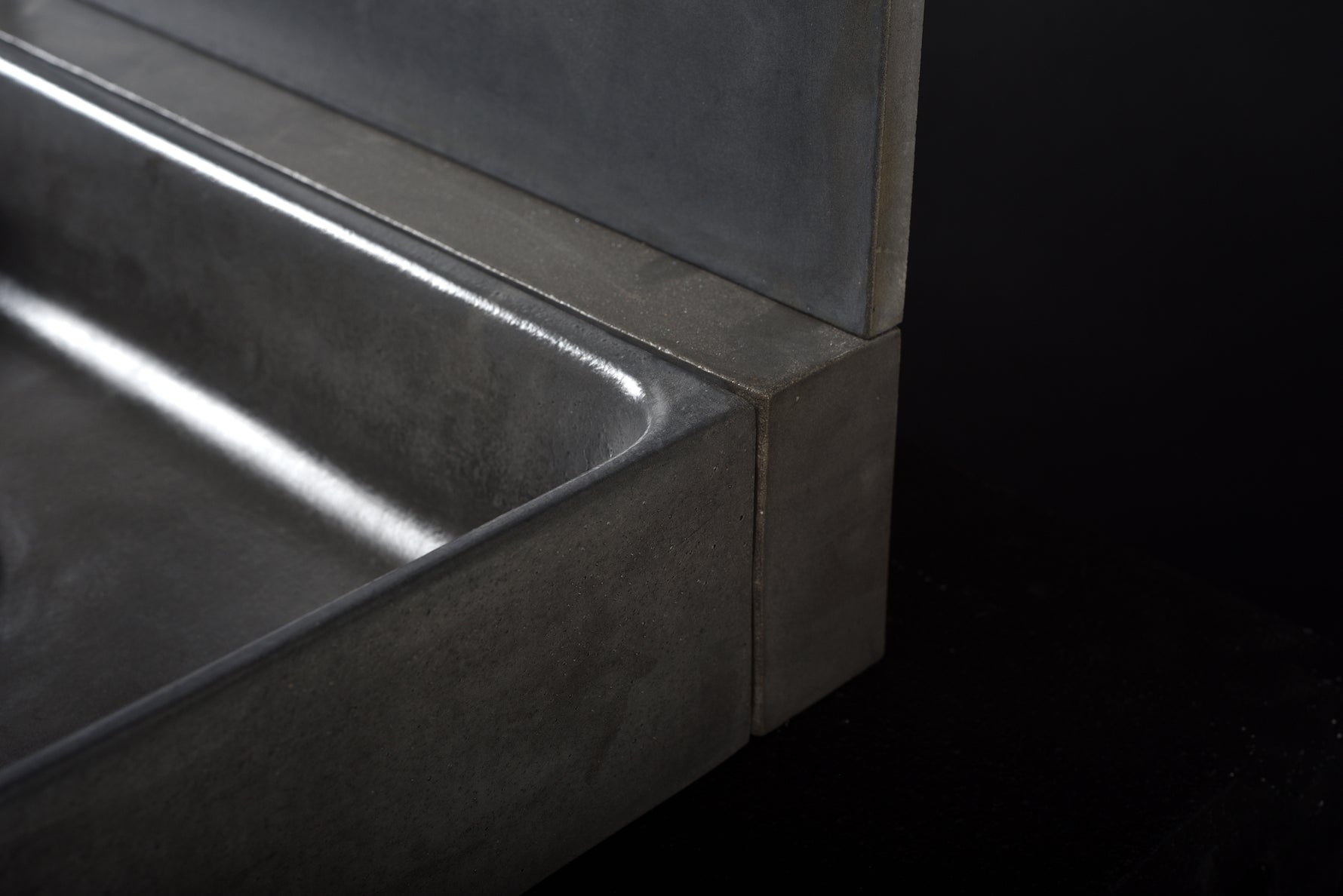 Plint Concrete Sink with Backsplash Extension – Designed for Long-Spout Faucets - robertotiranti.shop