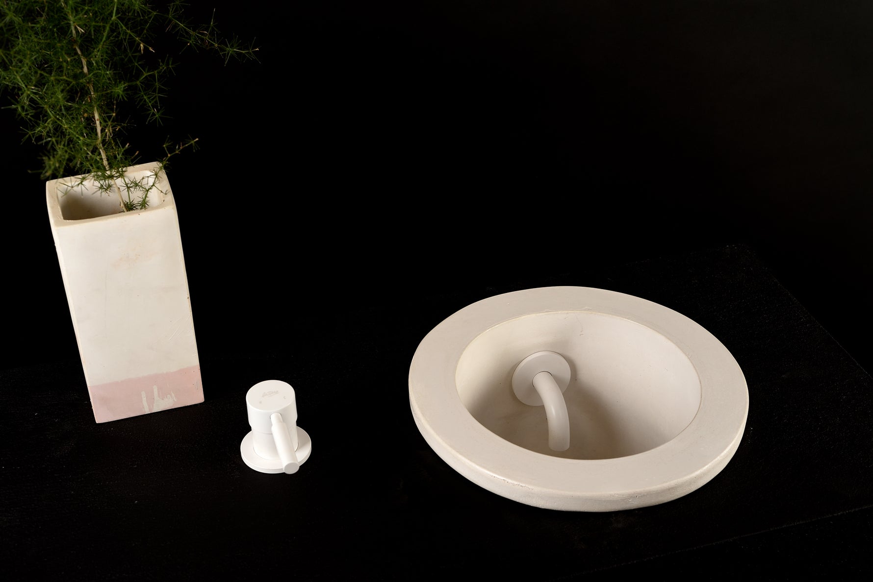 Tholos – Drop-In Concrete Sink with Integrated Spout | Sculptural Round Bathroom Basin | Handmade in Greece - robertotiranti.shop